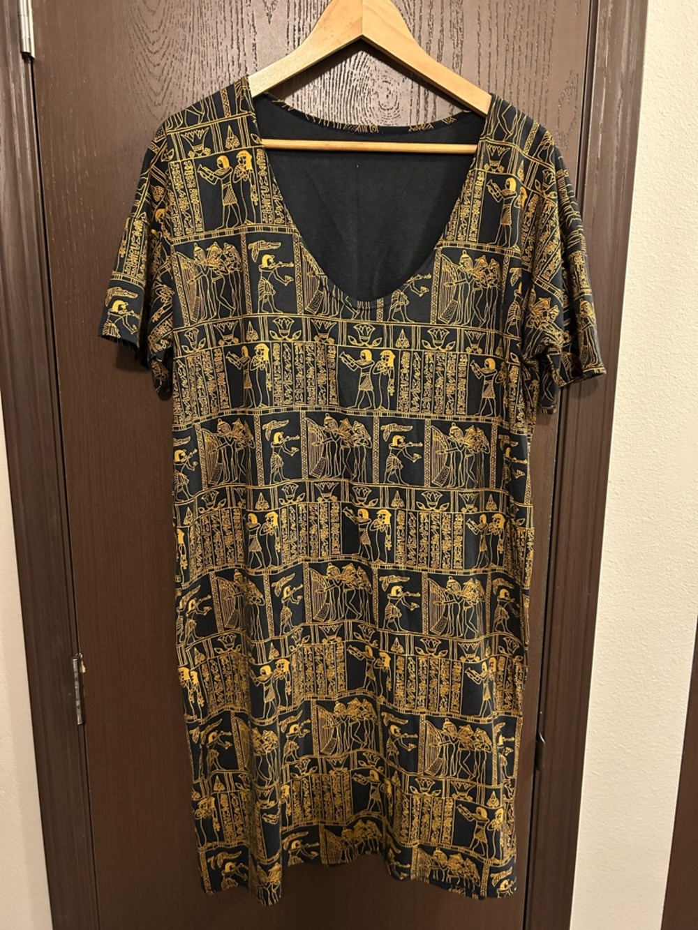 Vtg Egyptian Print Black and Orange Cotton V-Neck Dress XL